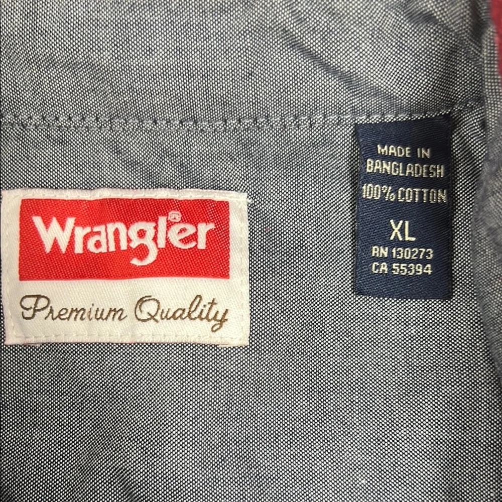 Wrangler Flannel Red, Black,  and White 100% Cotton‎ Plaid Casual Shirt Size XL